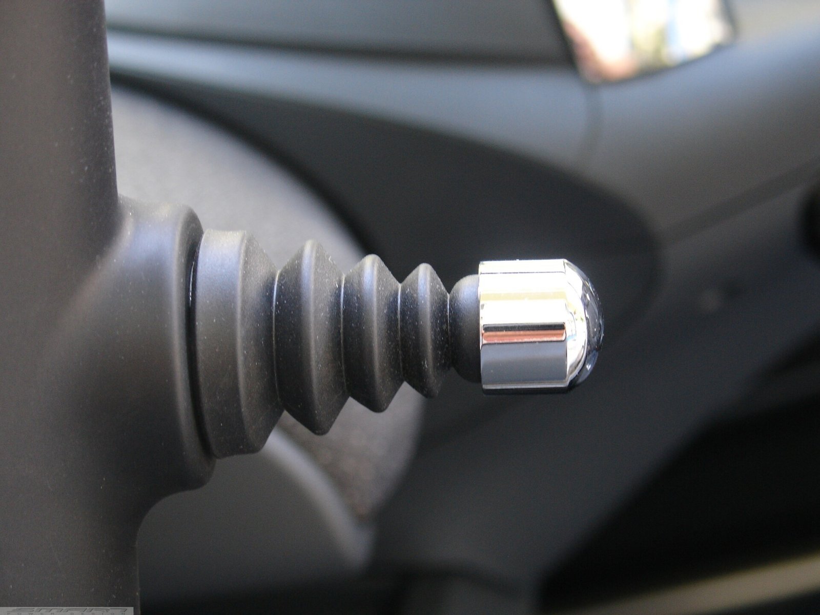 End caps for mirror adjustment in chrome for Smart Fortwo 450