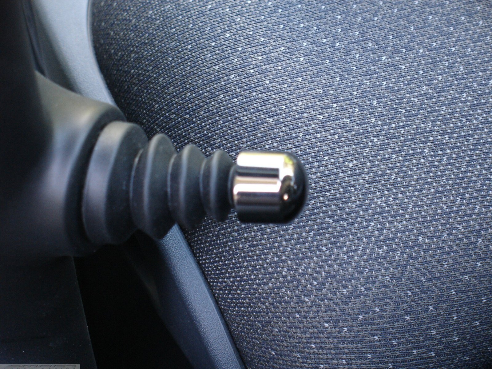End caps for mirror adjustment in nickel black for Smart Fortwo 450
