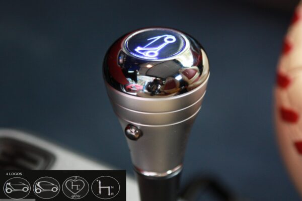 Gear shift knob with LED in blue color for Smart Fortwo 450 & 451 and for Smart Roadster 452 in nickel black